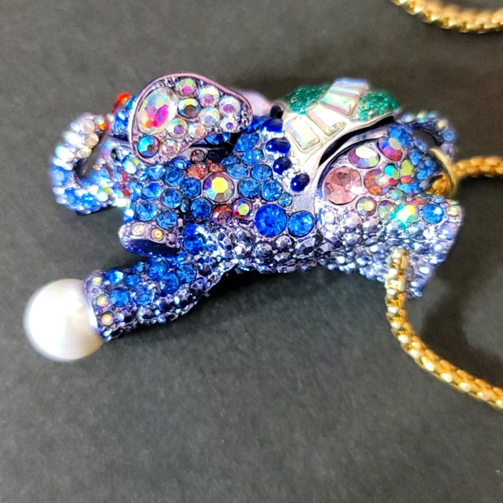 Betsey Johnson Elephant Pendant Long Necklace Blue - Picture 3 of 9